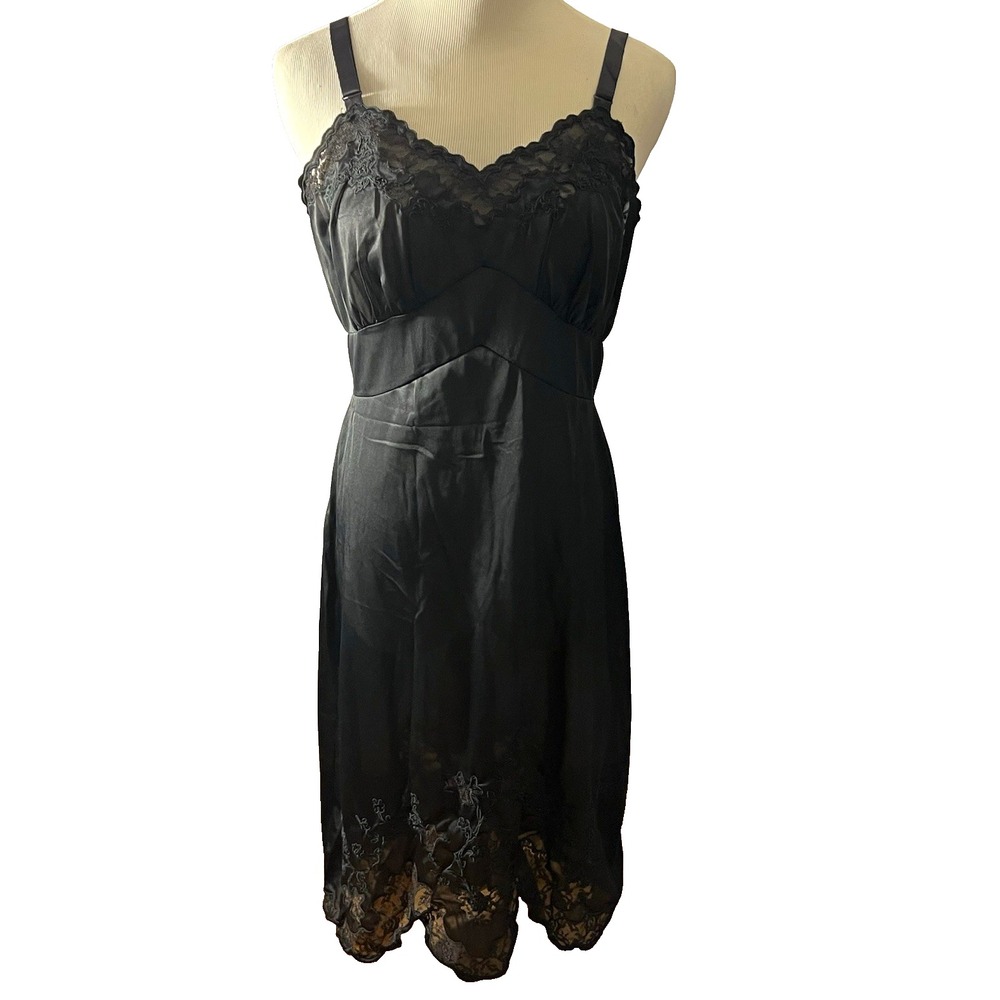 Vtg Wmns Sz 38 Blk Satin Full Slip Lace Accents Floral Pattern Adjustable Straps